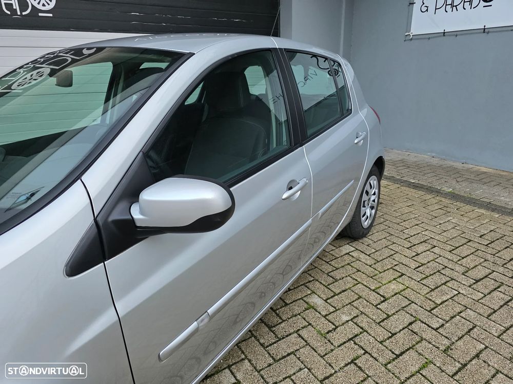 Renault Clio 1.2 16V Dynamique - 24