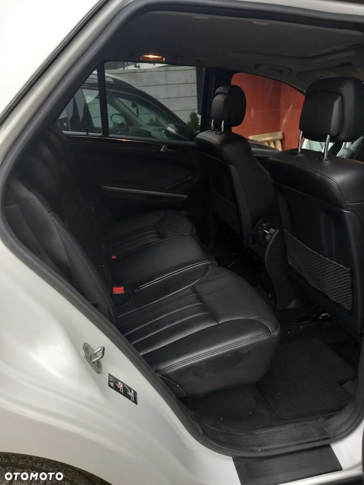 Mercedes-Benz ML 350 BlueTEC 4-Matic - 10