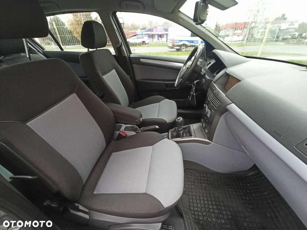 Opel Astra 1.8 Innovation - 10