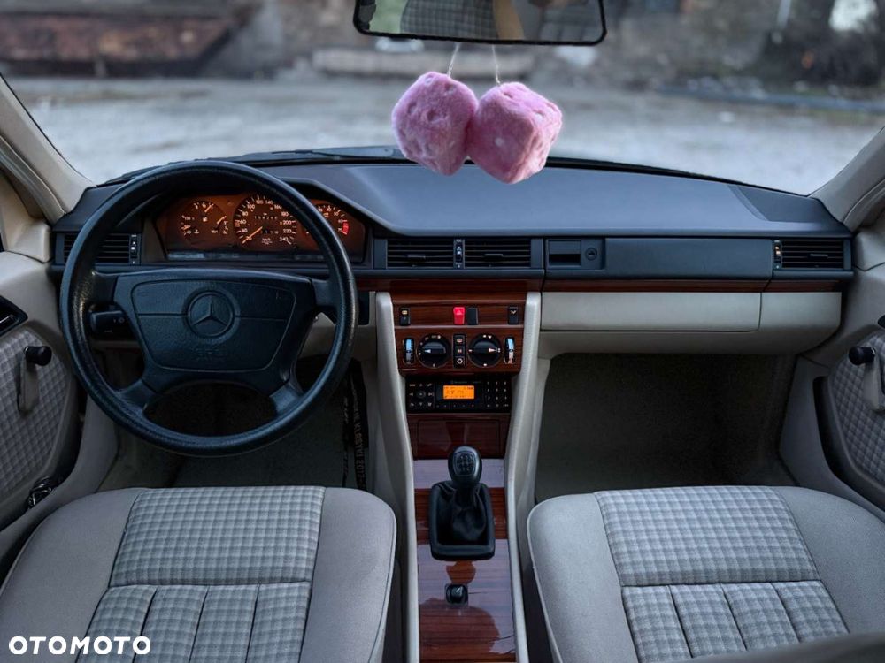 Mercedes-Benz W124 (1984-1993) - 7