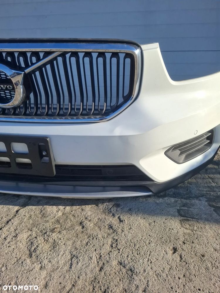 Volvo XC40 zderzak przód 4 PDC kompletny - 4