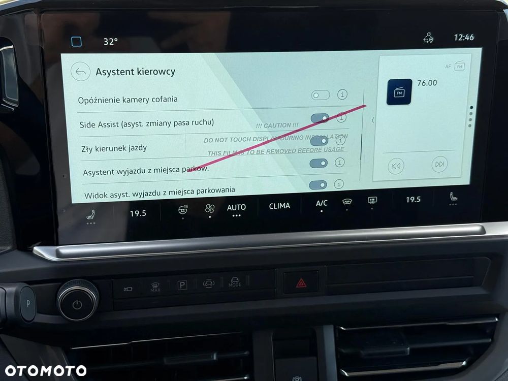 Volkswagen Caravelle - 16