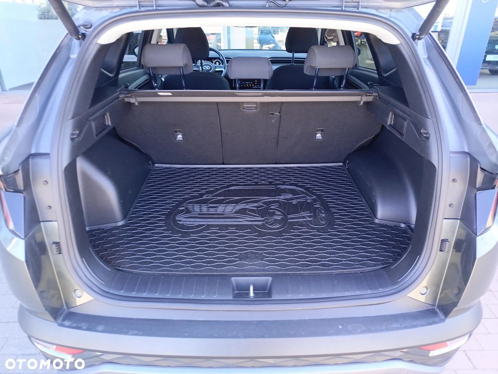 Hyundai Tucson 1.6 T-GDi HEV Executive 2WD - 26