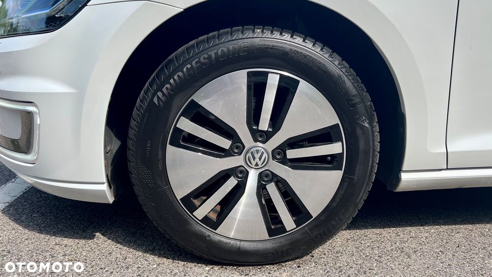 Volkswagen Golf - 13