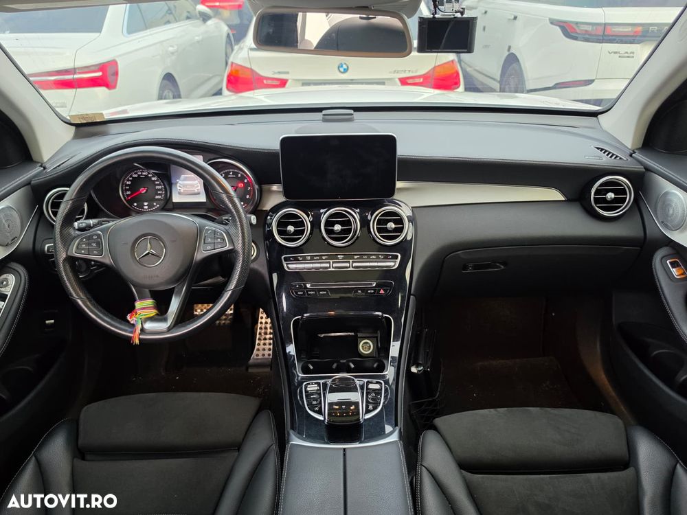 Mercedes-Benz GLC 300 4MATIC 9G-TRONIC AMG Line - 13