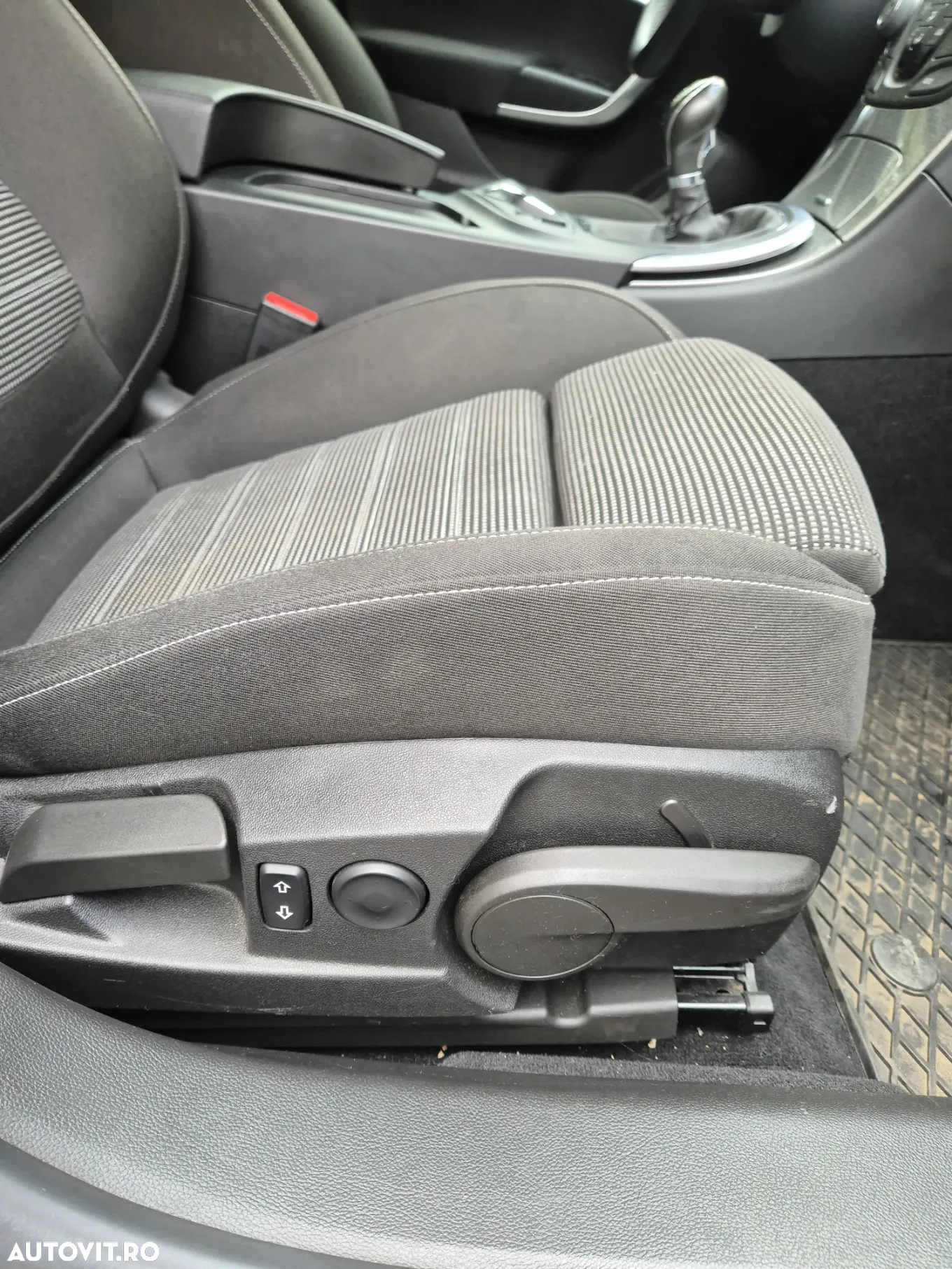 Opel Insignia 2.0 CDTI Sports Tourer ecoFLEXStart/Stop Business Edition - 12