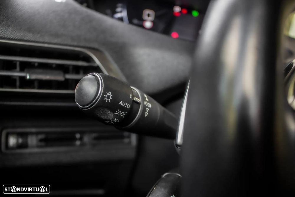 Peugeot 3008 1.2 PureTech Allure Pack EAT8 - 16