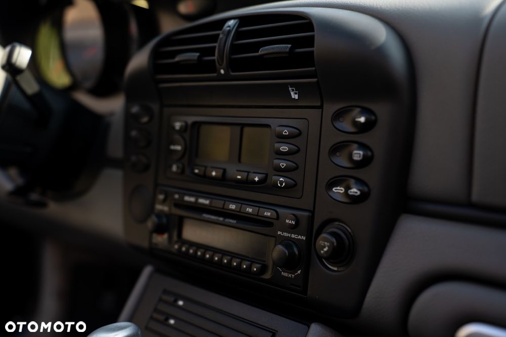 Porsche Boxster - 25