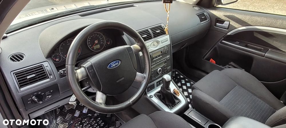 Ford Mondeo 1.8 Silver X - 18