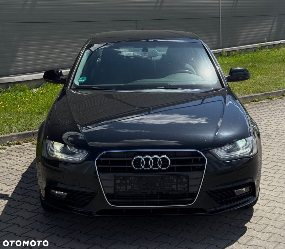 Audi A4 Limousine - 3