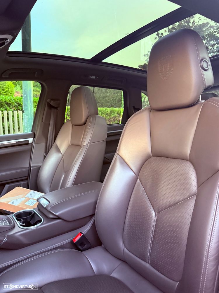 Porsche Cayenne — fotografia 17