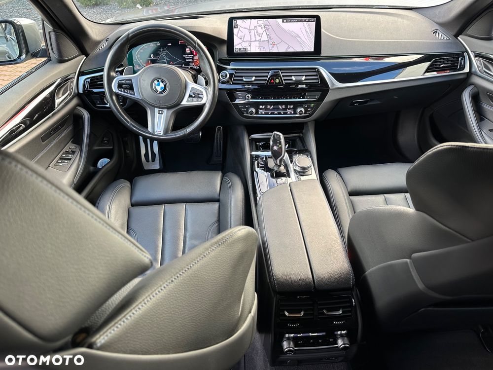 BMW Seria 5 530d mHEV M Sport sport - 31