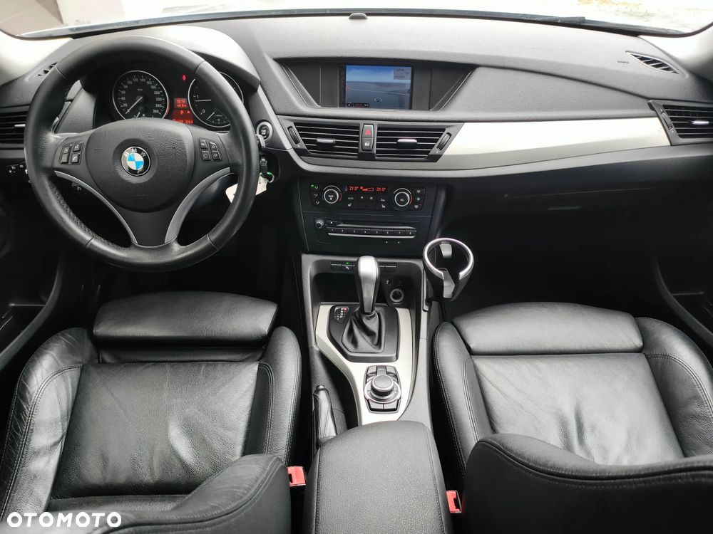 BMW X1 xDrive18d Sport Line - 18