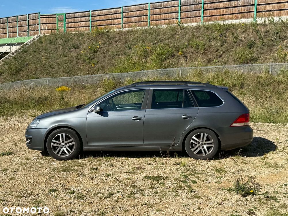 Volkswagen Golf 2.0 TDI DPF Sportline - 9