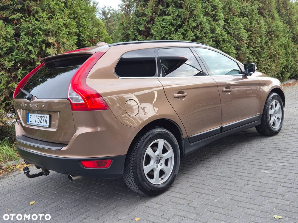 Volvo XC 60 2.4D AWD Momentum - 13