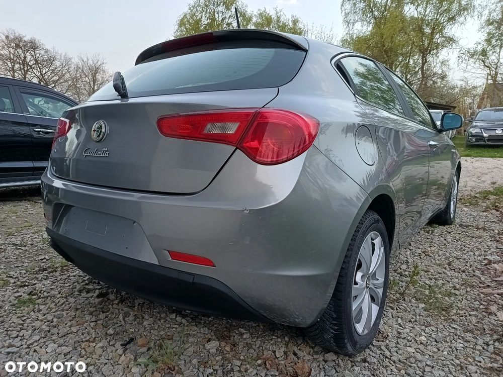 Alfa Romeo Giulietta 1.6 JTDM Distinctive - 6