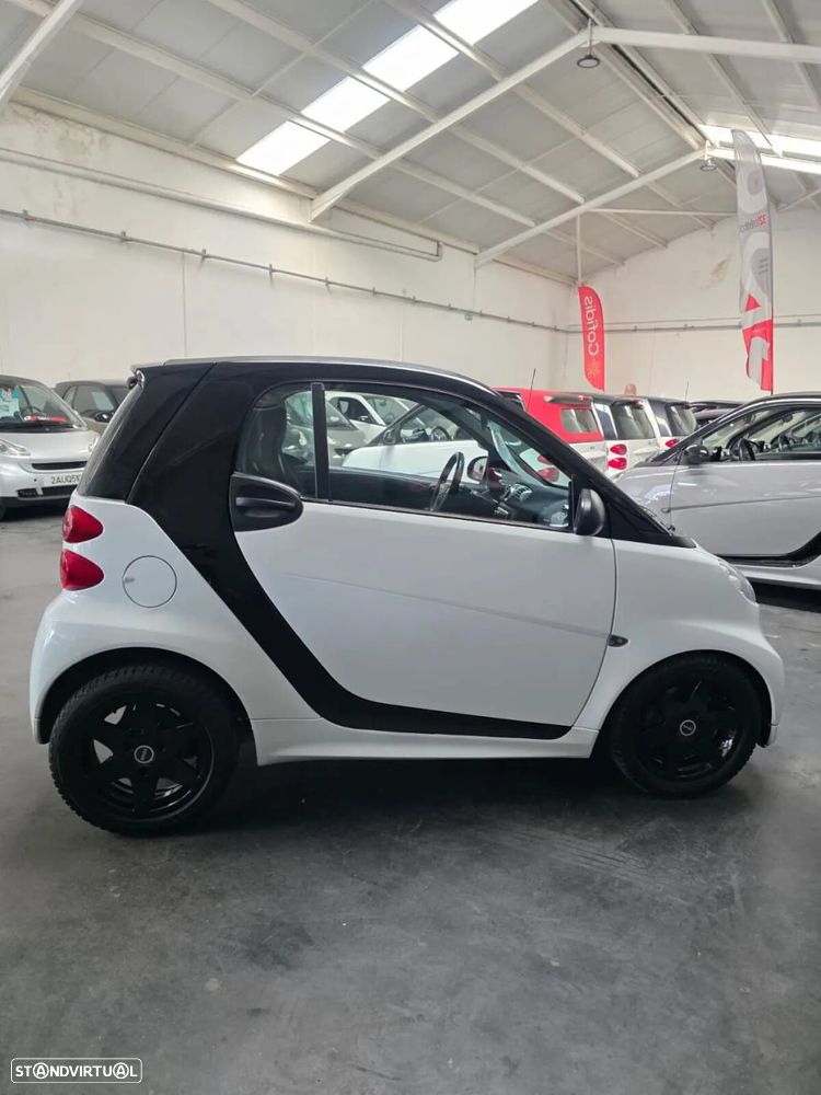 Smart ForTwo Coupé 1.0 mhd Pure 71 Softouch - 4
