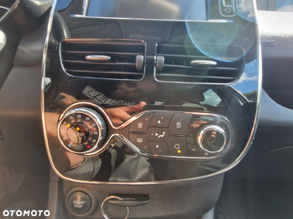 Renault Clio - 21