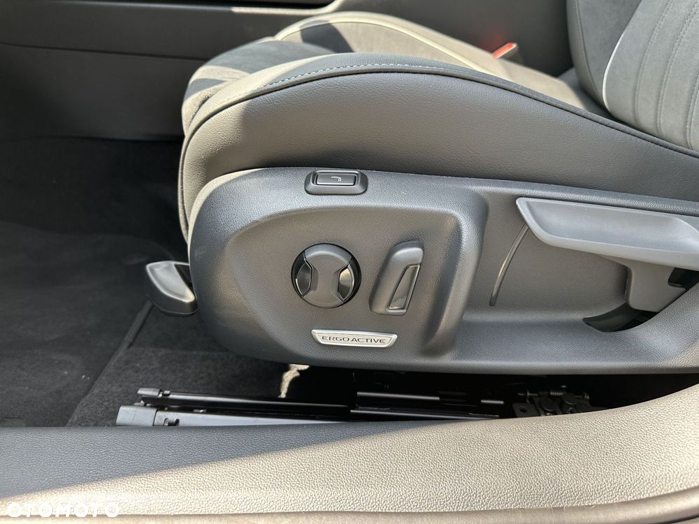 Volkswagen Passat - 14