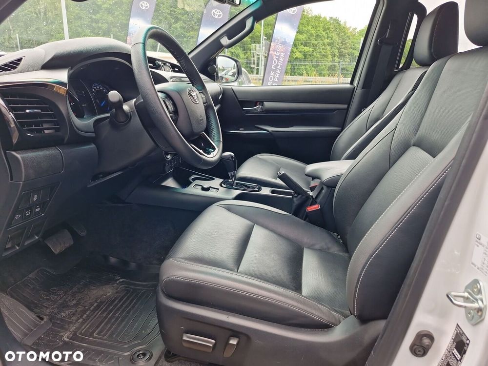 Toyota Hilux 2.8 D-4D mHEV Double Cab Invincible 4x4 - 12