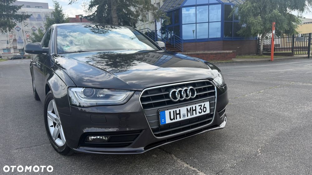 Audi A4 Limousine - 3