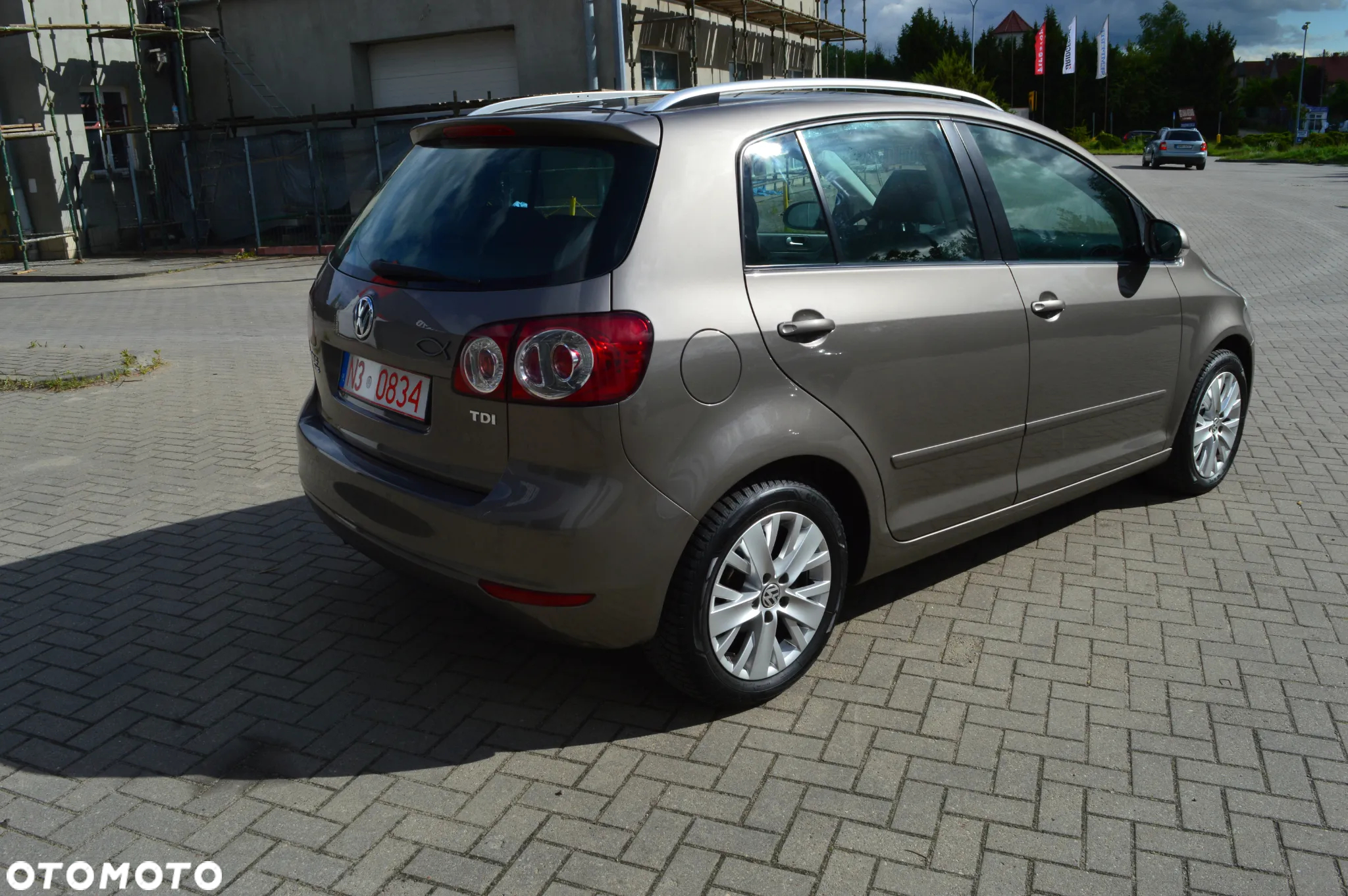 Volkswagen Golf Plus 1.6 TDI BlueMot Comfortline - 10