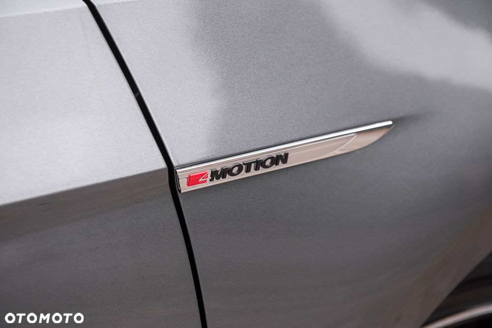 Volkswagen Passat 2.0 TDI SCR 4Motion DSG Highline - 31