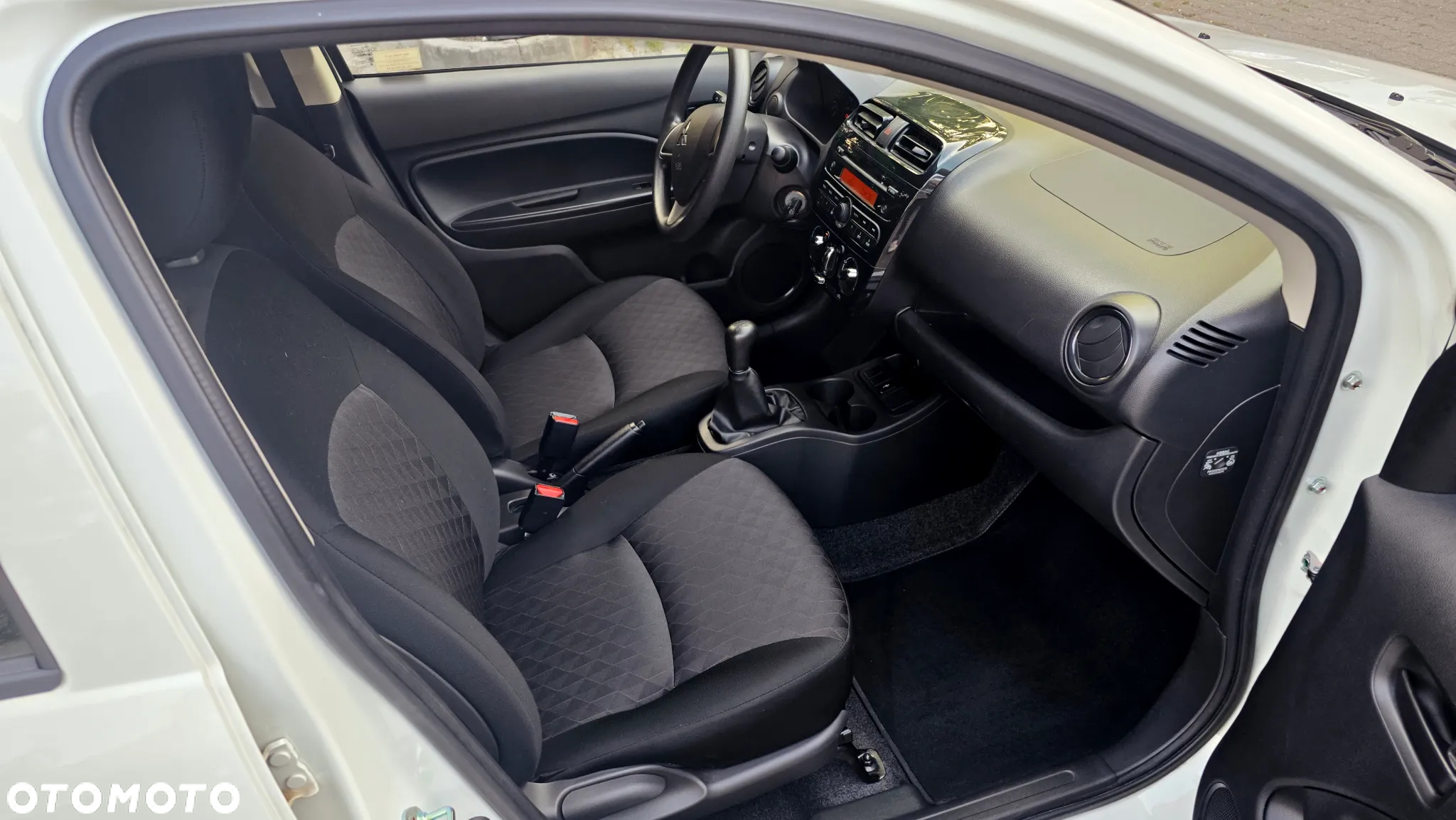 Mitsubishi Space Star 1.2 AS&G Invite - 13