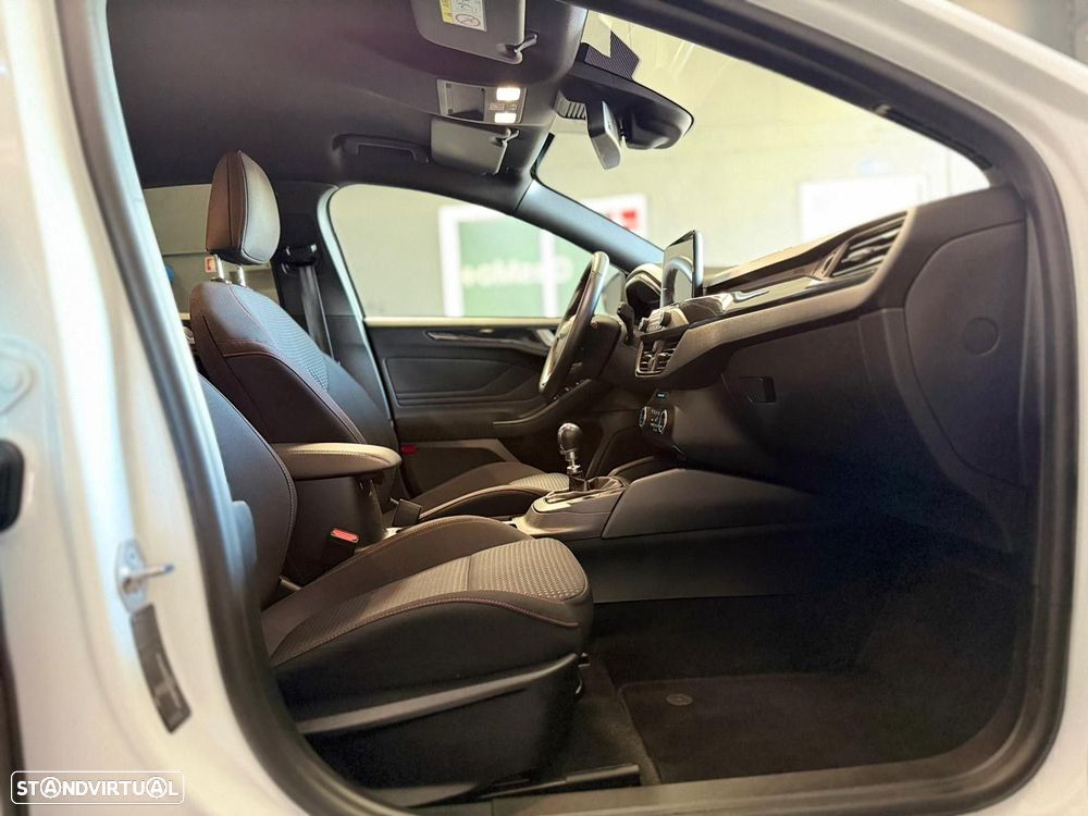 Ford Focus 1.0 EcoBoost ST-Line - 31