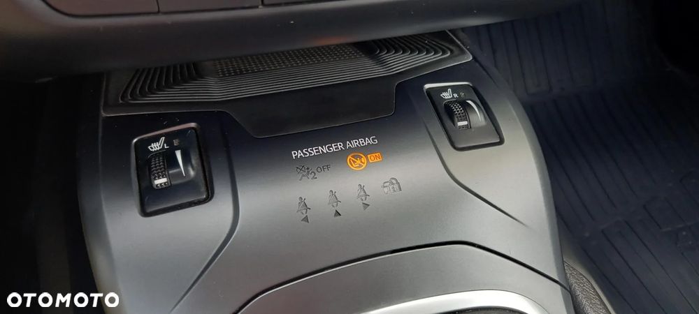 Toyota Avensis Touring Sports 1.8 Business Edition - 10