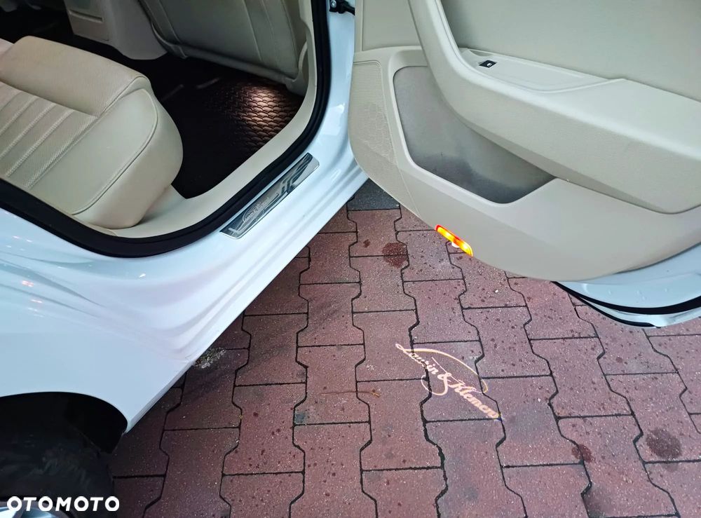 Skoda Superb Combi 2.0 TSI 4x4 DSG L&K - 5