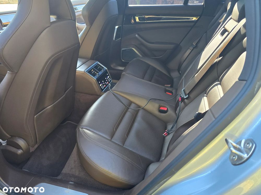 Porsche Panamera 4 - 14