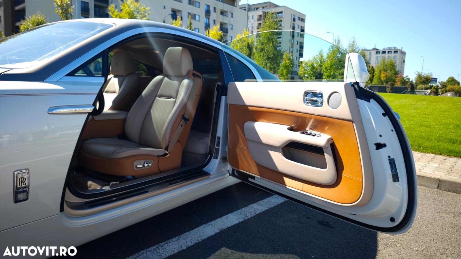 Rolls-Royce Wraith - 3