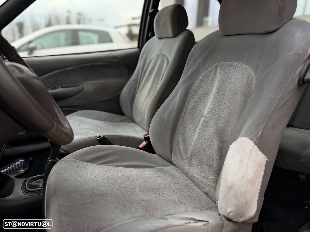 Ford Fiesta 1.25 Ghia - 15