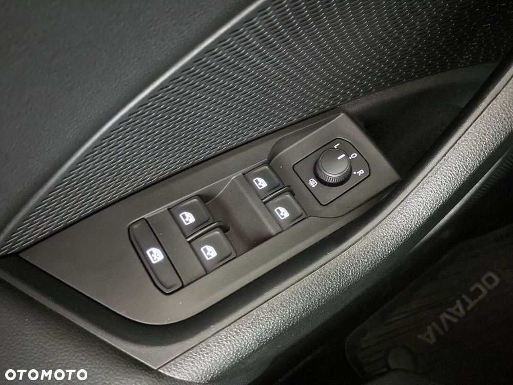 Skoda Octavia - 25