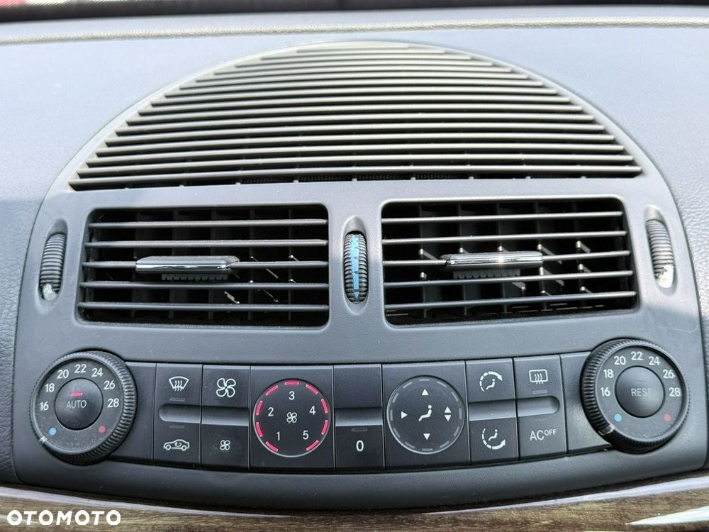 Mercedes-Benz Klasa E 220 CDI Automatik Classic - 25