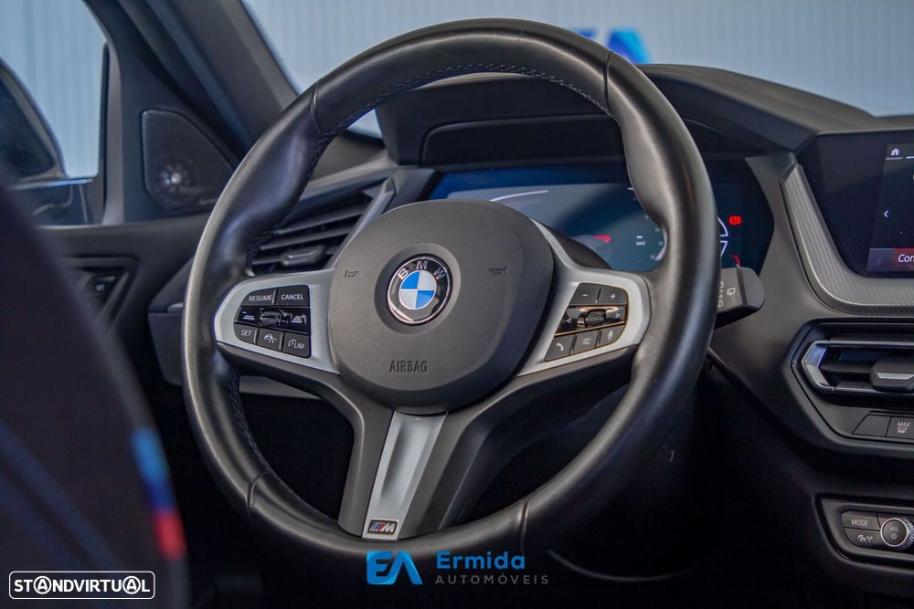 BMW 118 i Pack Desportivo M Auto - 26