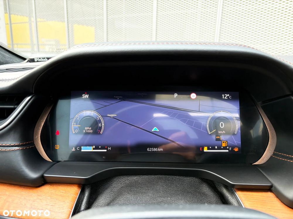 Jeep Grand Cherokee - 31