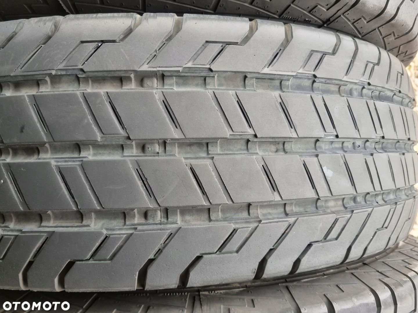 OPONY CONTI VAN CONTACT 100 225/75R16C 118/116R 2021r.4x8mm super stan - 3