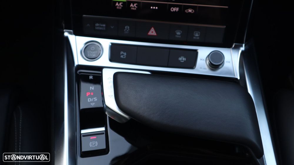 Audi e-tron 55 quattro S line - 24