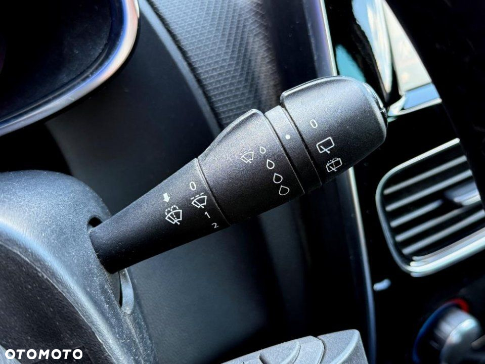Renault Clio - 19