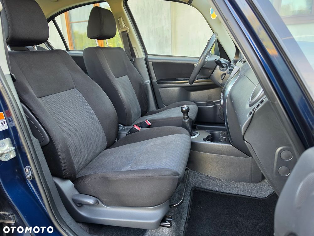Suzuki SX4 - 11
