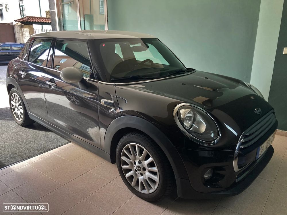 MINI 5 Portas Cooper D - 4