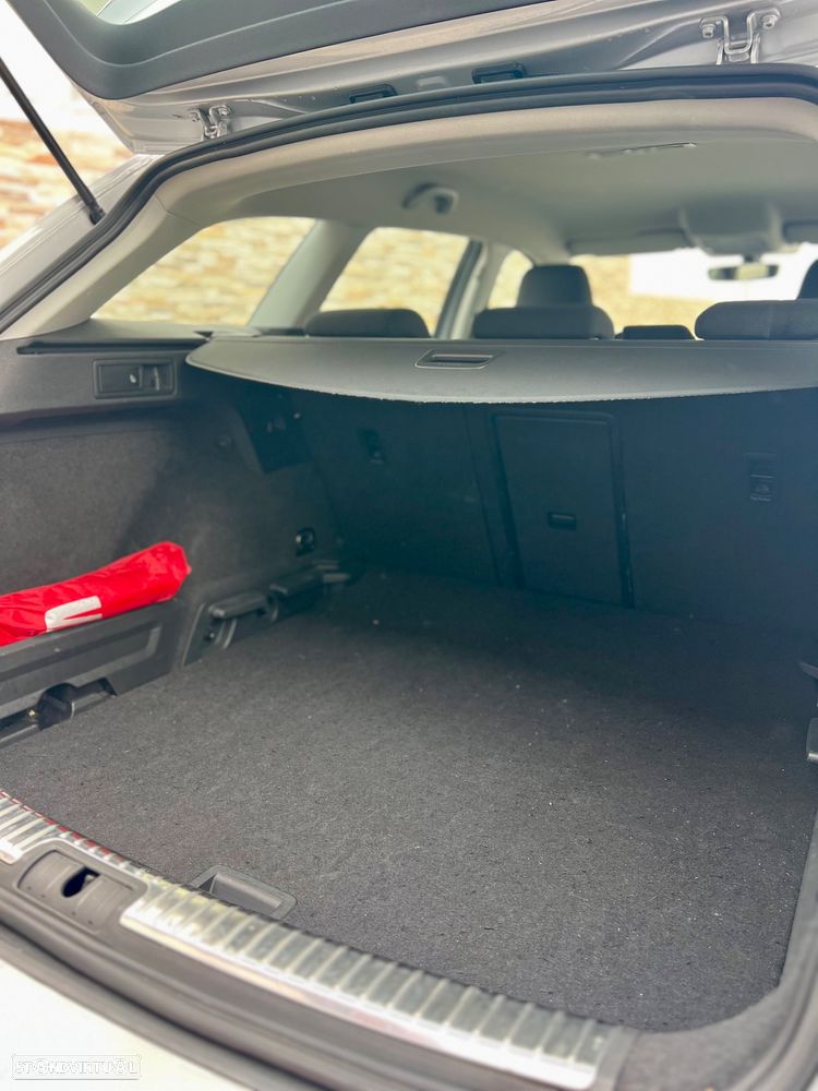 SEAT Leon ST 1.6 TDI Style Ecomotive - 11