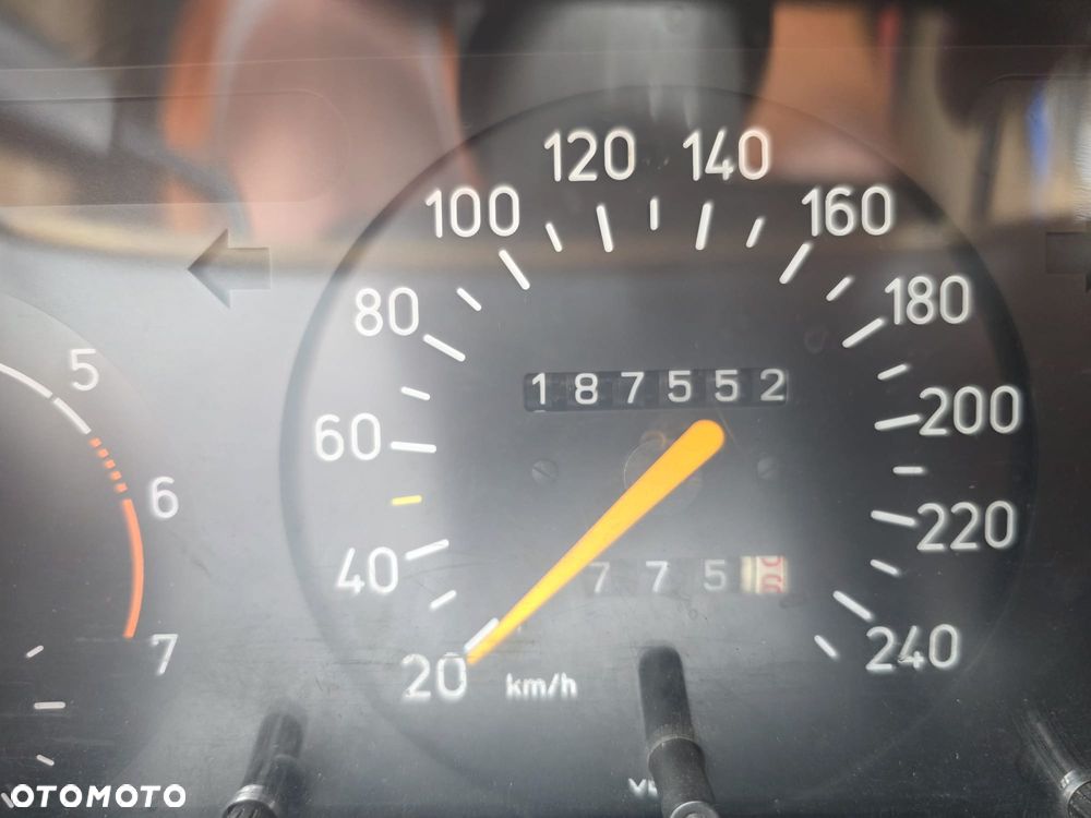 Saab 900 - 10