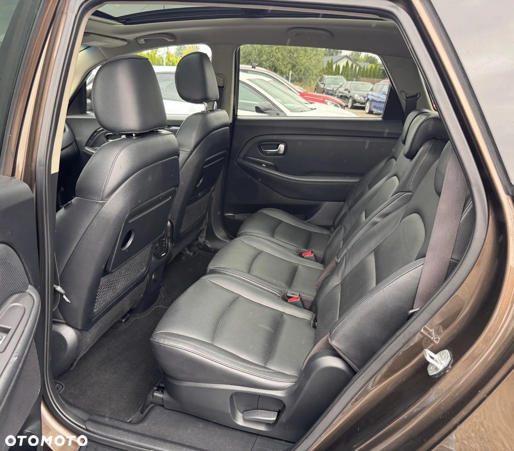 Kia Carens 1.7 CRDi L 7os DCT - 29