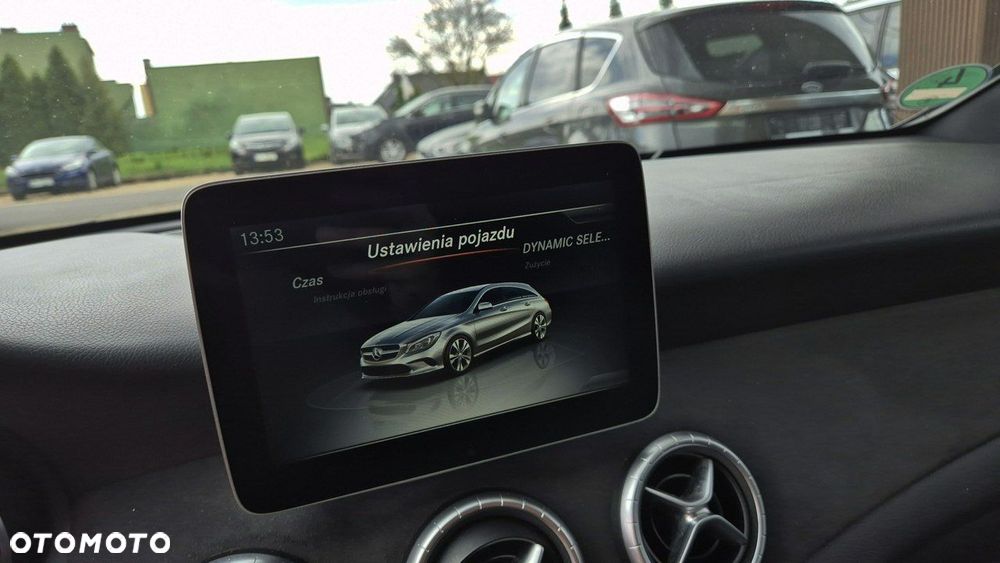 Mercedes-Benz CLA 200 7G-DCT AMG Line - 16