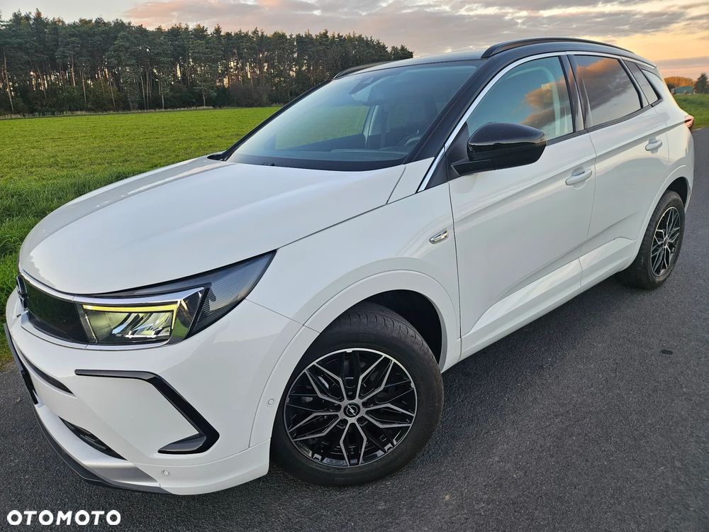 Opel Grandland X 1.2 Start/Stop Business Elegance - 17