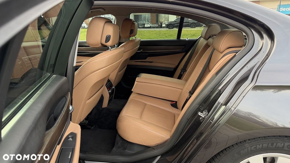 BMW Seria 7 730d - 15
