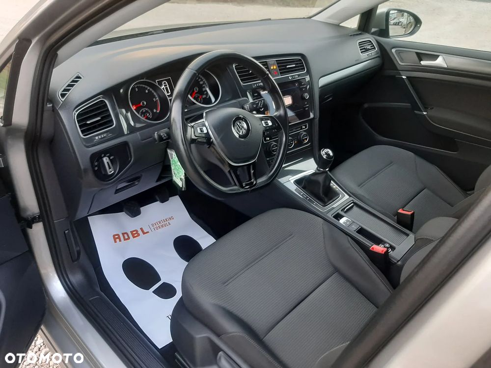 Volkswagen Golf 1.6 TDI (BlueMotion Technology) Comfortline - 15